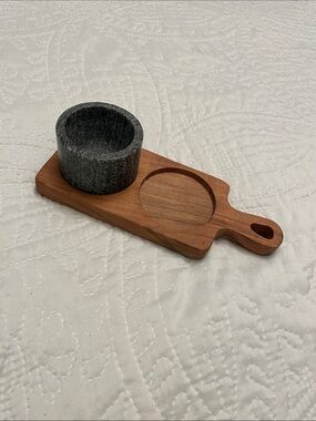 Hearth & Hand with Magnolia Pepper Pinch Marble Pot with Acacia Wood Tray Base